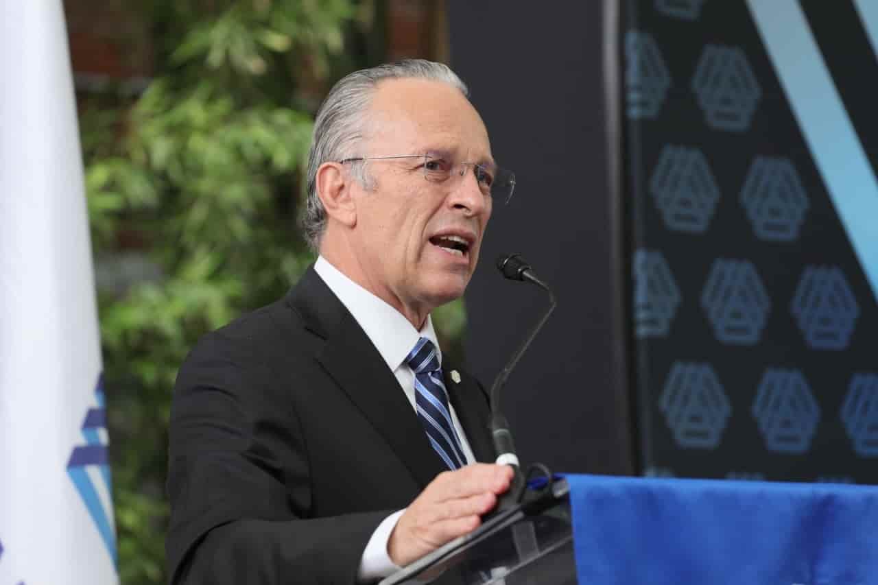 Energía y permisos, las trabas detrás de 30 proyectos detenidos