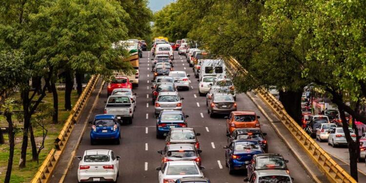 CDMX en rojo; 7 días al año atrapados en el tráfico