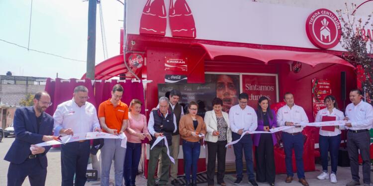 Tiendas solares, el proyecto que genera ahorros millonarios para microempresarios