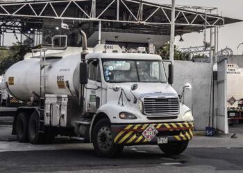 Transporte de combustibles se enfría; solo 13 permisos nuevos en febrero