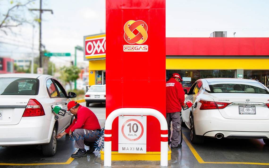 OXXO Gas vende la gasolina regular más cara, hasta en 24.99 pesos por litro