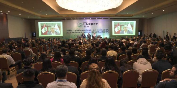 Foro Larpert 2026 abre diálogo sobre refinación y transición