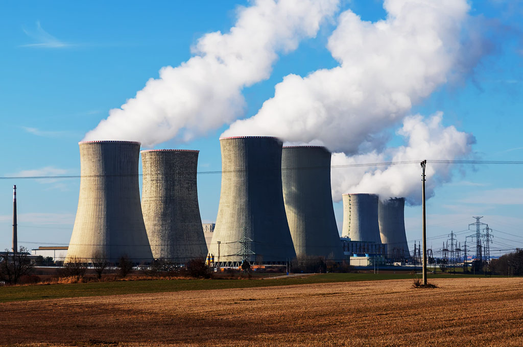 El Salvador abre frontera energética