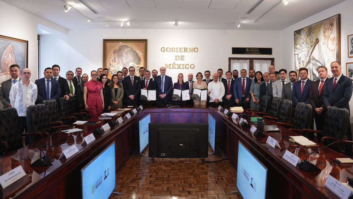 Sheinbaum amarra el precio de los combustibles