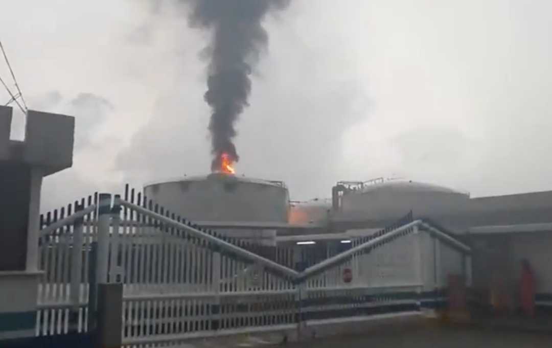 Tormenta eléctrica provoca incendio en terminal Pajaritos; no hay heridos