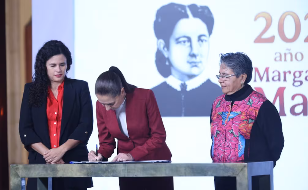 Pemex y CFE, obligadas a mayor transparencia por decreto presidencial