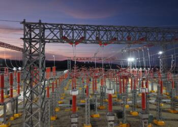 CFE mete 2,700 mdp a la red eléctrica de Baja California Sur