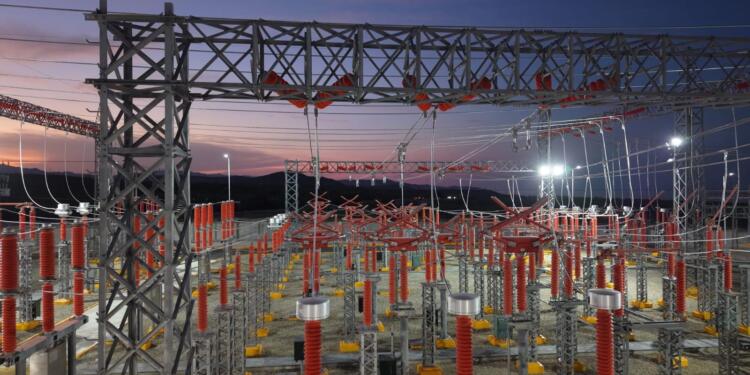 CFE mete 2,700 mdp a la red eléctrica de Baja California Sur