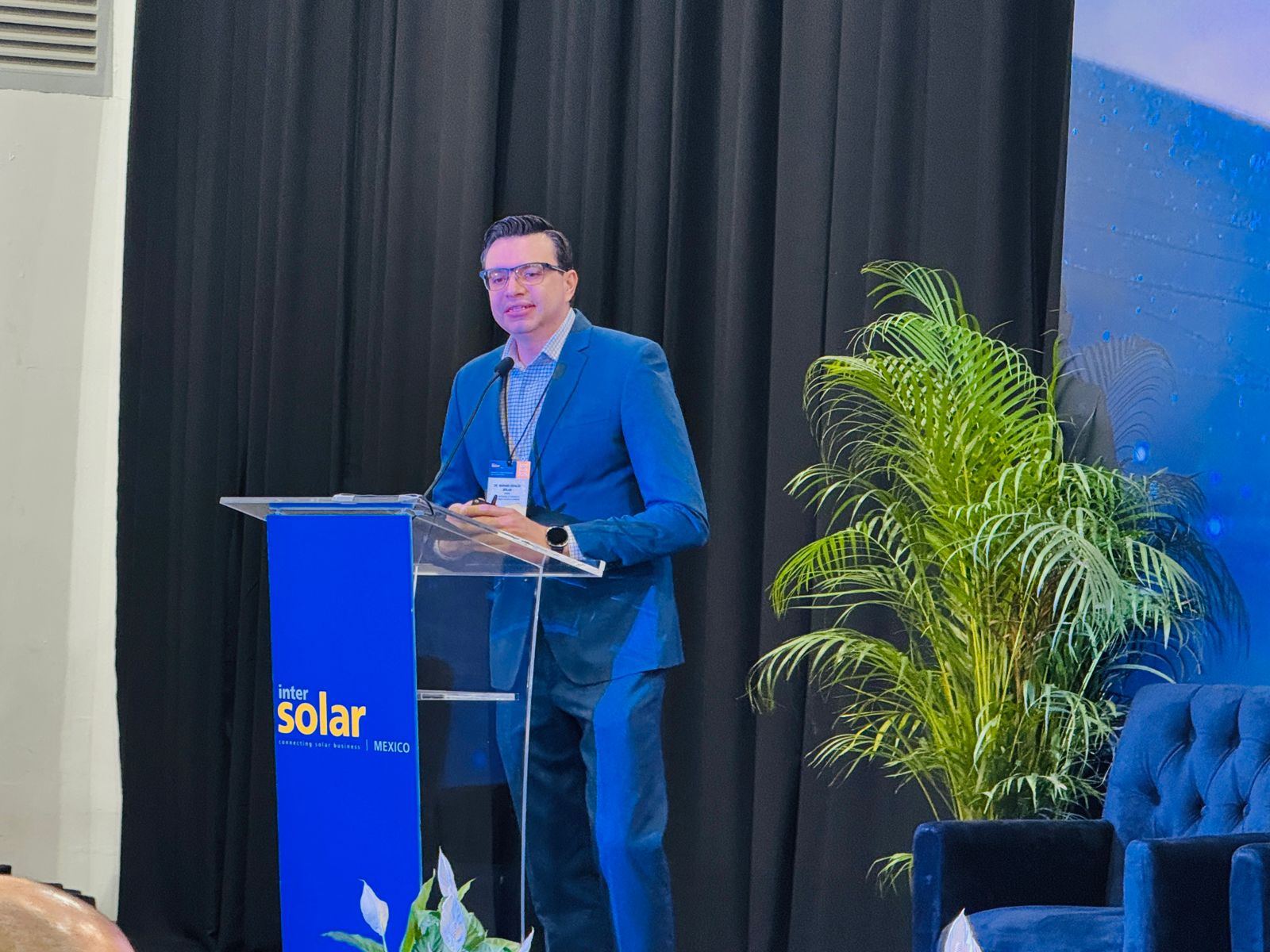 Sener impulsa 5 GW de paneles solares en hogares y negocios