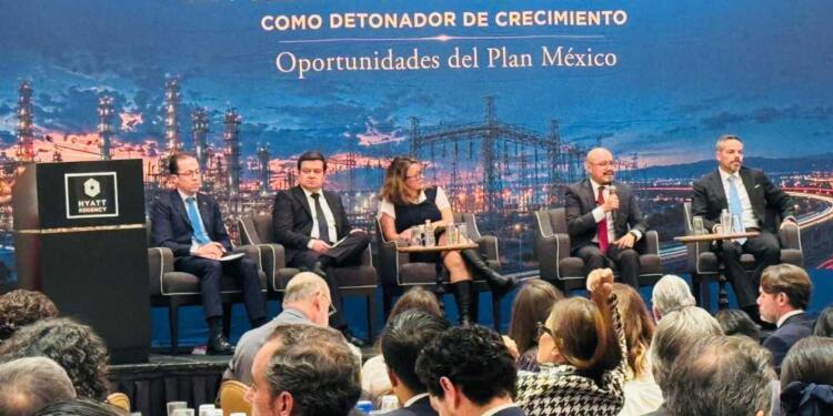 Pemex busca acelerar alianzas con privados en toda su cadena